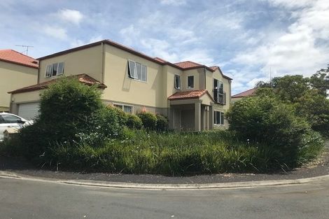 Photo of property in 18 Stolford Crescent, New Lynn, Auckland, 0600