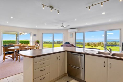 Photo of property in 107 Fuller Road, South Head, Helensville, 0874