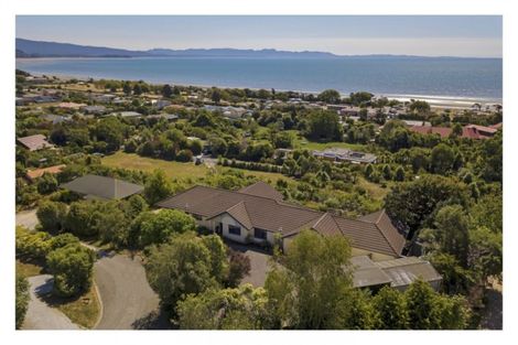 Photo of property in 16 Paradise Way, Pohara, Takaka, 7183