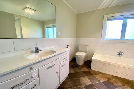 Photo of property in 4 Bilkey Avenue, Pukekohe, 2120