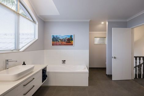 Photo of property in 10 Helmsdale Court, Huntington, Hamilton, 3210