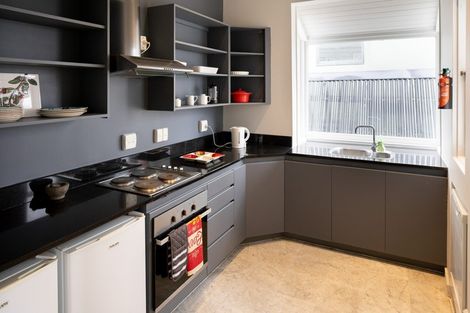 Photo of property in 2/219 The Terrace, Wellington Central, Wellington, 6011