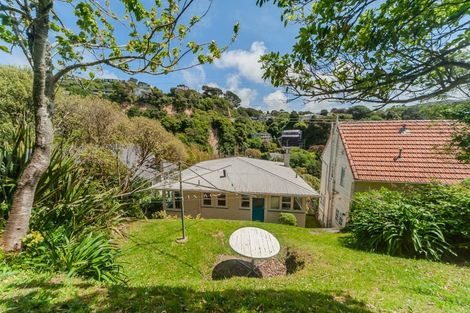 Photo of property in 6 Curtis Street, Northland, Wellington, 6012