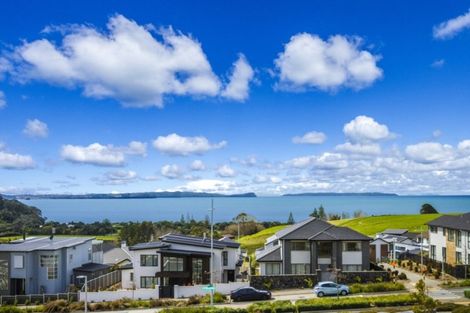 Photo of property in 9 Coastview Lane, Long Bay, Auckland, 0630