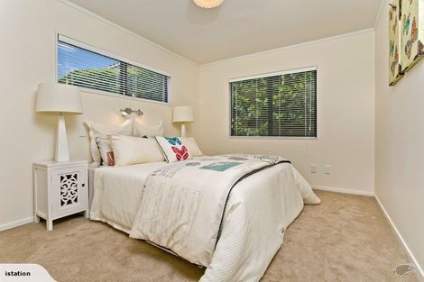 Photo of property in 1/16 Arran Road, Browns Bay, Auckland, 0630