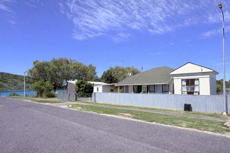 Photo of property in 1 Grey Street, Wairoa, 4108