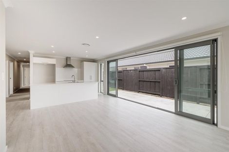 Photo of property in 43 Kaiora Drive, Papamoa Beach, Papamoa, 3118