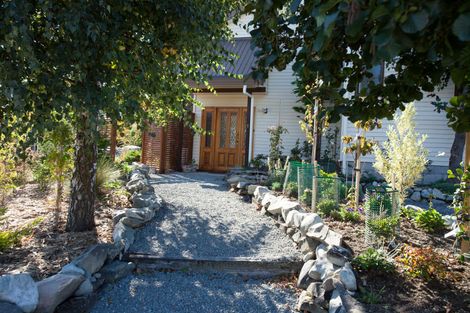 Photo of property in 1 Burnett Place, Lake Tekapo, 7999