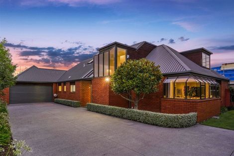 Photo of property in 31 Althorp Place, Avonhead, Christchurch, 8042