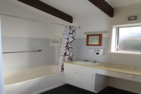 Photo of property in 4/42 James Laurie Street, Henderson, Auckland, 0612