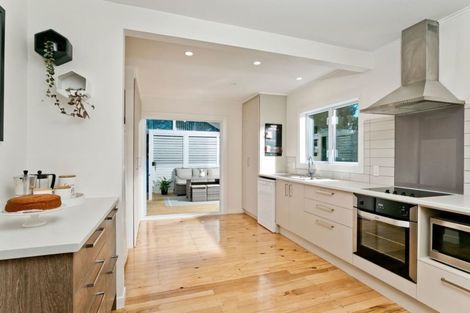 Photo of property in 1/29 Beatrice Avenue, Hillcrest, Auckland, 0627