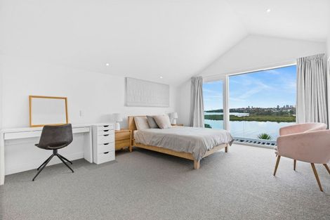 Photo of property in 1 Bangor Street, Point Chevalier, Auckland, 1022