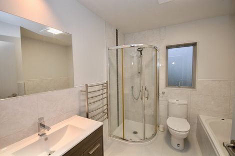 Photo of property in 15b Hillcrest Avenue, Hillcrest, Auckland, 0627