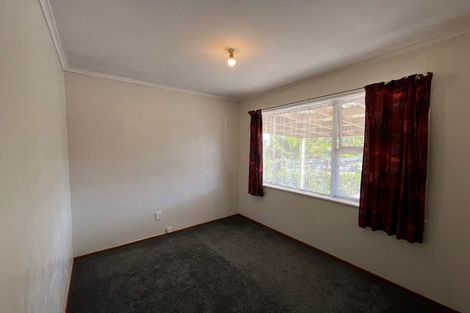 Photo of property in 165 Edgewater Drive, Pakuranga, Auckland, 2010