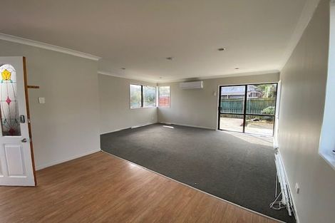 Photo of property in 141 Aviemore Drive, Highland Park, Auckland, 2010