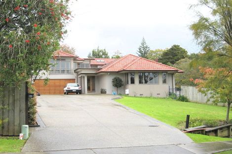 Photo of property in 62 Parkhill Road, Mellons Bay, Auckland, 2014