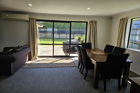 Photo of property in 68 Farnborough Drive, Grandview Heights, Hamilton, 3200