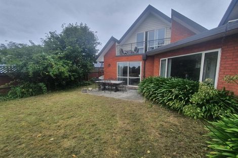 Photo of property in 18 Grimseys Road, Redwood, Christchurch, 8051