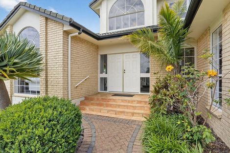 Photo of property in 32 Delmont Close, East Tamaki Heights, Auckland, 2016