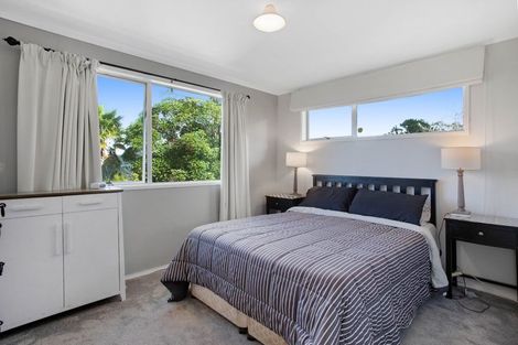 Photo of property in 3 Deverell Place, Northcross, Auckland, 0632