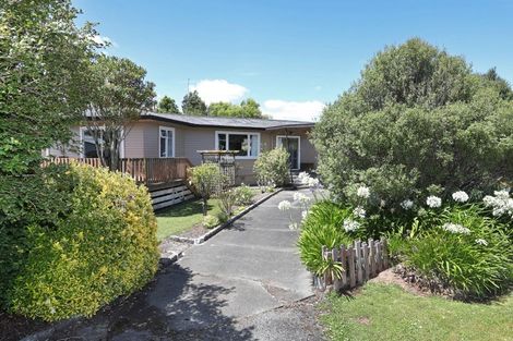 Photo of property in 19 Ingham Street, Halcombe, Feilding, 4779