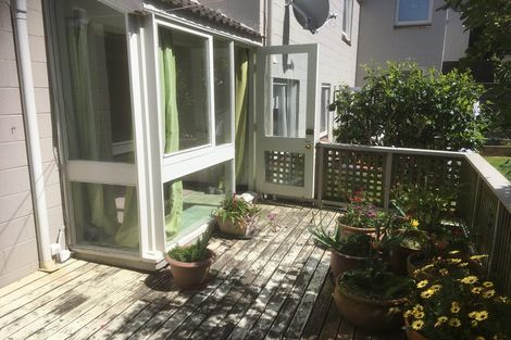 Photo of property in 12 Cottleville Terrace, Thorndon, Wellington, 6011