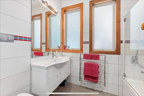 Photo of property in 7 Maire Street, Eastbourne, Lower Hutt, 5013