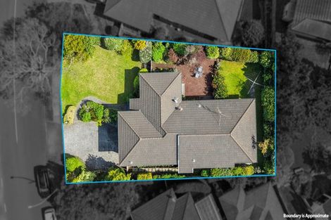 Photo of property in 57 Mirrabooka Avenue, Botany Downs, Auckland, 2010