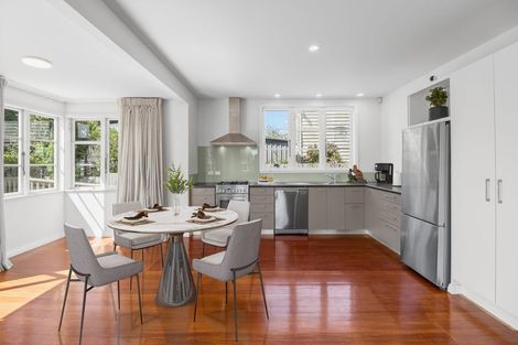 Photo of property in 9b St Michaels Avenue, Point Chevalier, Auckland, 1022