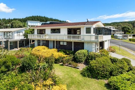 Photo of property in 101 Titiro Place, Onemana, Whangamata, 3691