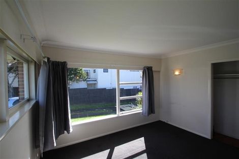 Photo of property in 78 Gladstone Road, Northcote, Auckland, 0627