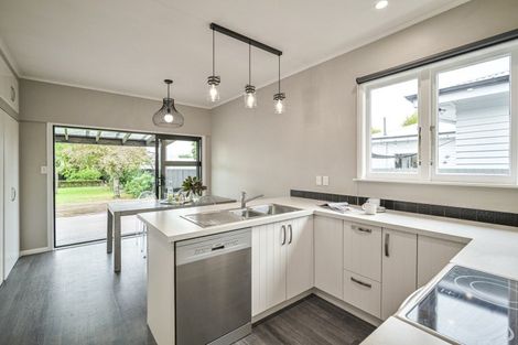 Photo of property in 810 Queen Street East, Parkvale, Hastings, 4122