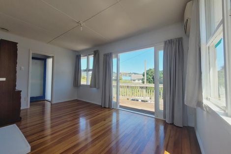 Photo of property in 55 Morere Street, Titahi Bay, Porirua, 5022