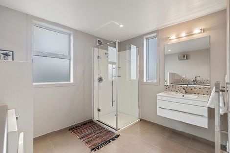 Photo of property in 124 Aubrey Road, Wanaka, 9305