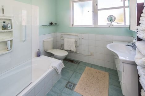 Photo of property in 2a Oakland Avenue, Saint Johns Hill, Whanganui, 4500