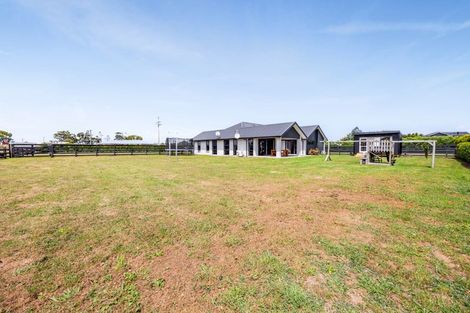 Photo of property in 405 Ketemarae Road, Normanby, Hawera, 4675