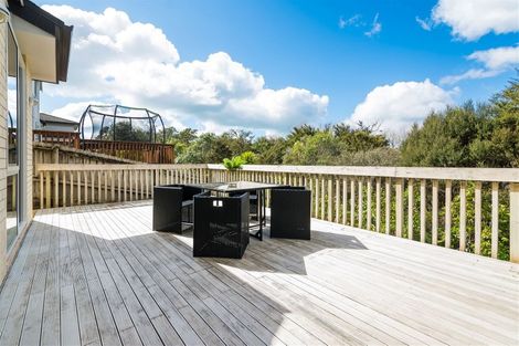 Photo of property in 15 Catlins Place, Fairview Heights, Auckland, 0632