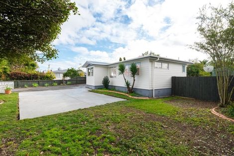 Photo of property in 68 Willis Road, Papakura, 2110