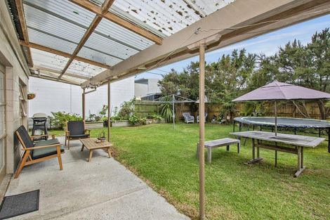 Photo of property in 23 The Centre, Waipu, 0510