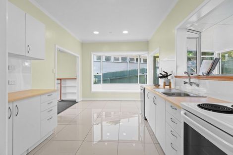 Photo of property in 29 Curtis Street, Okato, 4335