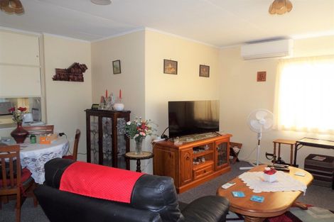 Photo of property in 8a Kouma Place, Fairy Springs, Rotorua, 3015