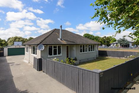 Photo of property in 600 Featherston Street, Roslyn, Palmerston North, 4414