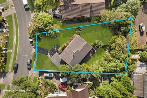 Photo of property in 14 Elsted Place, Goodwood Heights, Auckland, 2105