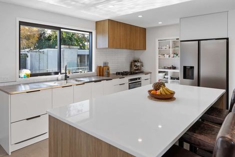 Photo of property in 136b Seaview Road, Westown, New Plymouth, 4310