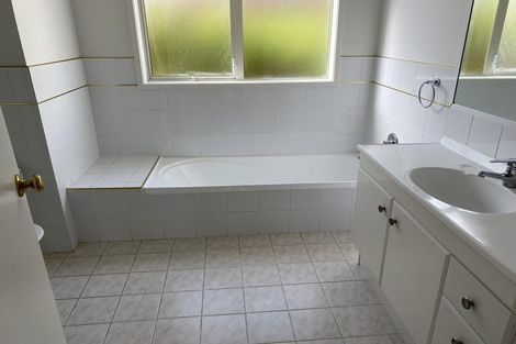 Photo of property in 2/78 Selwyn Crescent, Forrest Hill, Auckland, 0620