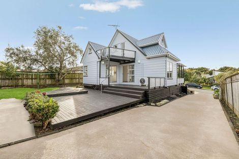 Photo of property in 44 Eugenia Rise, Totara Heights, Auckland, 2105