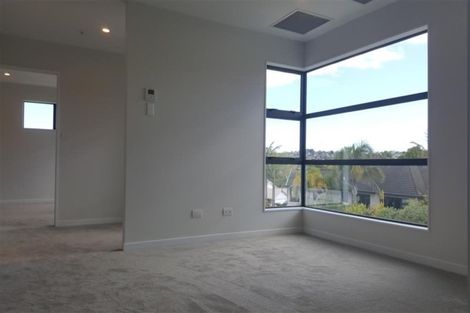 Photo of property in 3a Horizon Way, West Harbour, Auckland, 0618