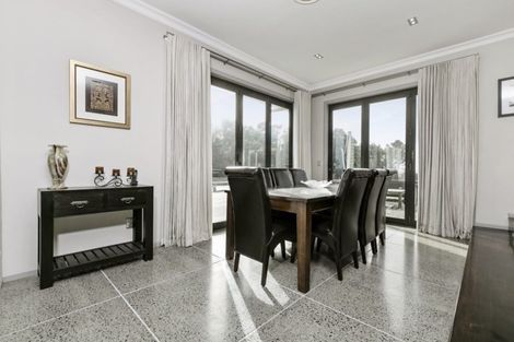 Photo of property in 35 Holdens Road, Henderson, Auckland, 0612