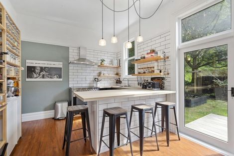 Photo of property in 326 Ohiro Road, Brooklyn, Wellington, 6021