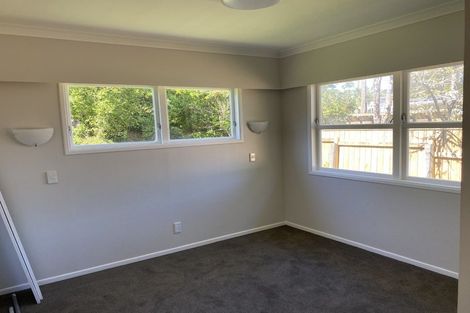 Photo of property in 15 Pekanga Road, Normandale, Lower Hutt, 5010